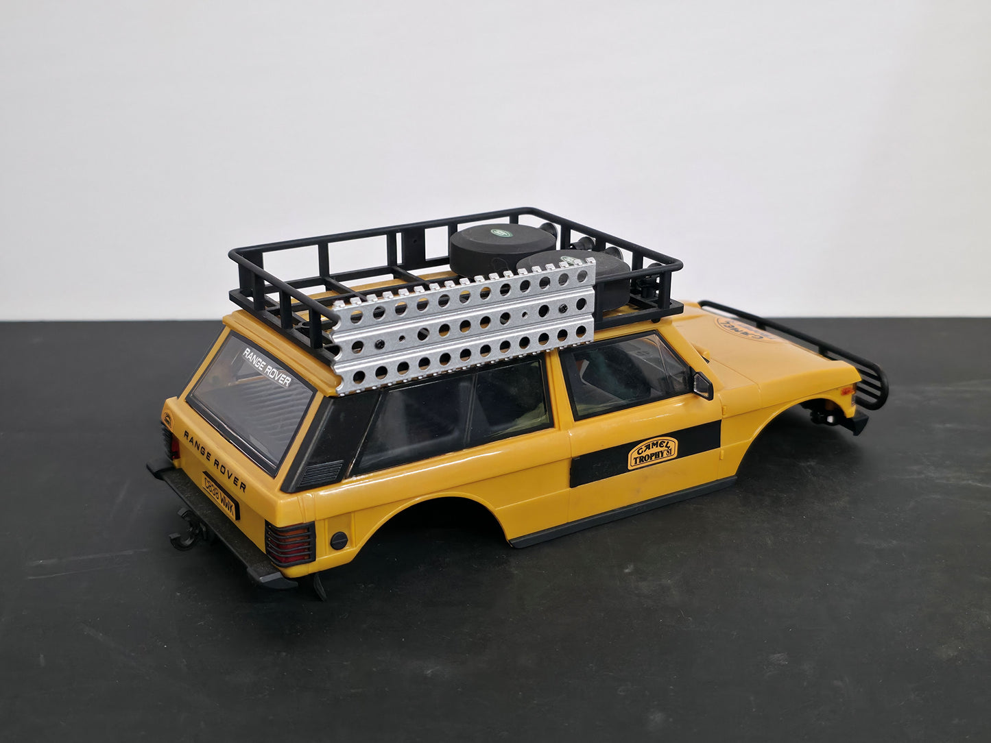 NEW FCX24M Land Rover Range Rover body