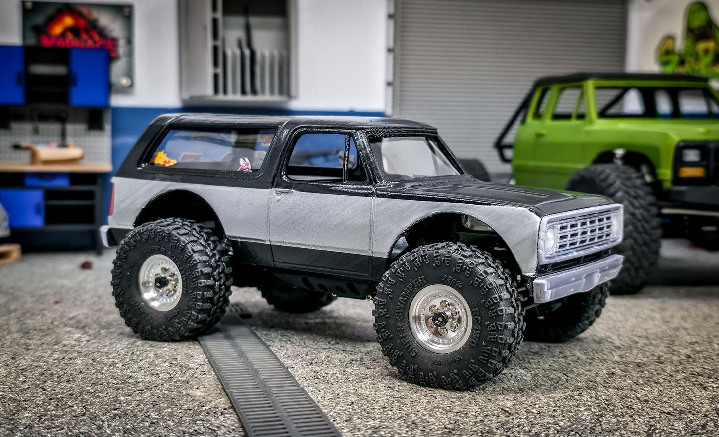 828RC RHINO Body for the Ascent 32