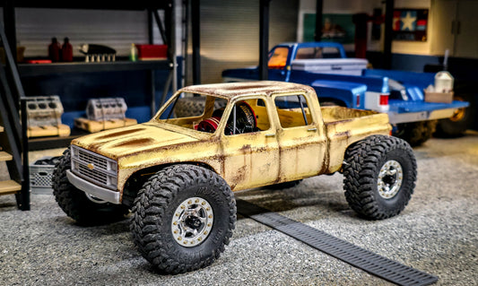 828RC SCX24 Crew Cab Squarebody (*NEW 2 Bed Options)