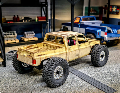 Pre-painted 828RC Crew Cab Squarebody for the SCX24