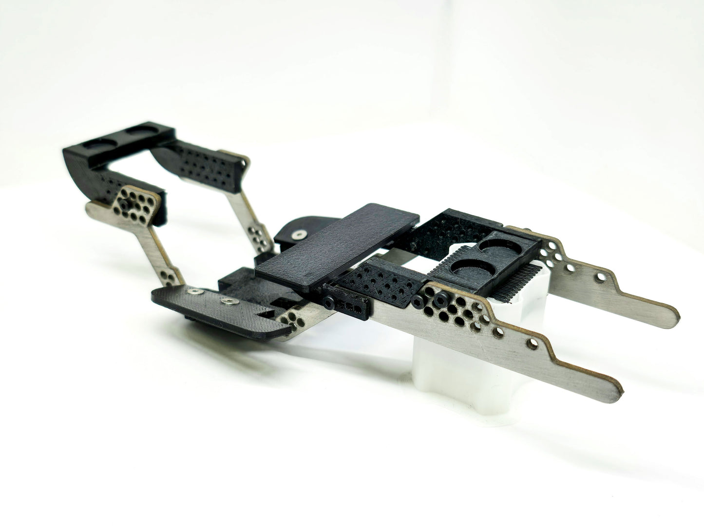 828RC Kratos and Kratos XL Chassis